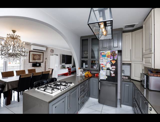 3 BEDROOM APARTMENT FOR SALE IN MORNINGSIDE